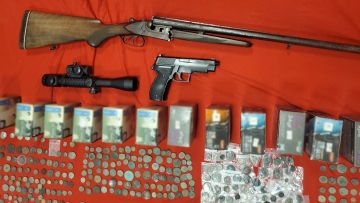 Θεσσαλονίκη: Χειροπέδες σε 34χρονο που κατείχε πάνω από 2.400 αρχαία νομίσματα