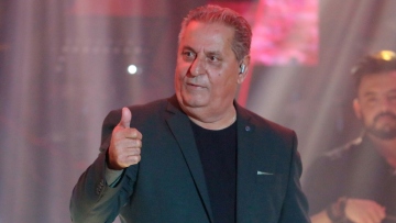 Ζαφείρης Μελάς: Διαψεύδει ότι θα αντικαταστήσει τον Μάκη Χριστοδουλόπουλο στο νυχτερινό κέντρο που απολύθηκε