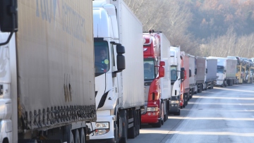 Προς κινητοποιήσεις από τις 21/12 οι ιδιοκτήτες φορτηγών, ζητούν συνάντηση με την κυβέρνηση
