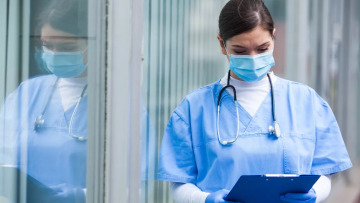 Σε ποιο νοσοκομείο γίνεται διαλογή ασθενών με Τεχνητή Νοημοσύνη – Τα οφέλη για ασθενείς και Επείγοντα