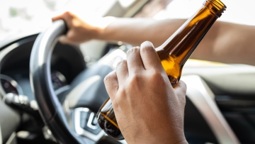 Θεσσαλονίκη: Οδηγούσε μεθυσμένος και έκανε επικίνδυνους ελιγμούς ενώ του είχαν πάρει το δίπλωμα για 5 χρόνια