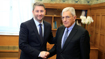 Τον Τάσο Γιαννίτση πρότεινε ο Ανδρουλάκης για την Προεδρία της Δημοκρατίας 