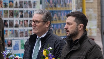 Στάρμερ σε Ζελένσκι: Η Ουκρανία είναι «σε μη αναστρέψιμη πορεία προς το ΝΑΤΟ»