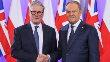 Στο Άουσβιτς ο Στάρμερ: Το δηλητήριο του αντισημιτισμού αυξάνεται στον κόσμο 