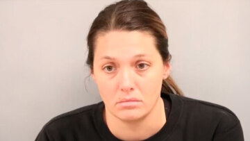 Νιού Τζέρσεϊ : 34χρονη δασκάλα είχε σεξουαλικές επαφές με ανήλικο από τα 11 του - Γέννησε το παιδί του όταν αυτός ήταν 13