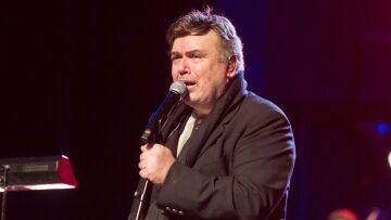 Μανώλης Λιδάκης: Έβαλε τα κλάματα η ανιψιά του μιλώντας για εκείνον - «Για μένα ήταν ο όμορφος θείος μου»