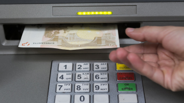 Συντάξεις Μαΐου 2025: Πληρωμές στο τέλος Απριλίου