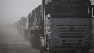 ΟΗΕ: Περισσότερα από 900 φορτηγά με ανθρωπιστική βοήθεια εισήλθαν στη Γάζα