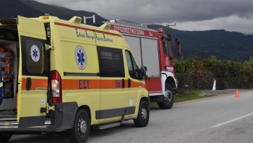 Φωτιά τώρα  σε χαμηλή βλάστηση στην Ανάφη