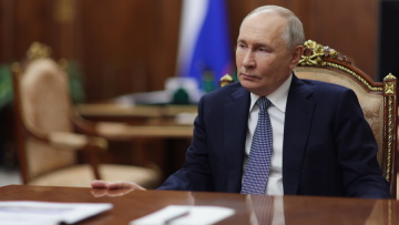 Ο Πούτιν συγχαίρει τον Τραμπ και δηλώνει ανοιχτός σε συνομιλίες για την Ουκρανία και τα πυρηνικά όπλα