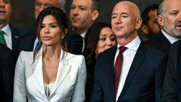 Λόρεν Σάντσεζ: Τα άκουσε για το ντεκολτέ στην ορκωμοσία Τραμπ - «Επιτέλους κρύψτα για μία ημέρα» της γράφουν