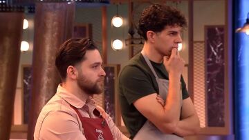 MasterChef 2025: Σάστισαν οι παίκτες στο άκουσμα της πρώτης ομαδικής δοκιμασίας - Τη βάψαμε, είπαν