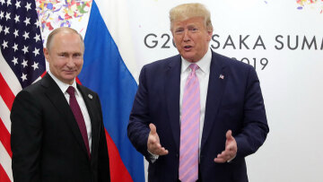 Απειλές Τραμπ σε Πούτιν: Σταματήστε τον πόλεμο στην Ουκρανία, αλλιώς θα επιβάλω υψηλούς δασμούς και κυρώσεις στη Ρωσία