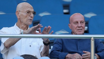 Μίμης Δομάζος - Το συγκινητικό αντίο του Αντωνιάδη: «Αβάσταχτη απώλεια... αντίο μοναδικέ μου φίλε»