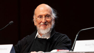  «Ο Σαββόπουλος είναι ένας ρόλος που έπλασα» - Όλα όσα έγιναν στην παρουσίαση της αυτοβιογραφίας του  «Νιόνιου», δείτε φωτογραφίες