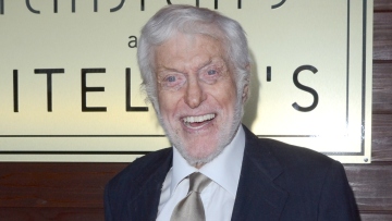 Ντικ Βαν Ντάικ: Η σωματική φθορά λίγο πριν κλείσει τα 100 και οι επισκέψεις στο γυμναστήριο τρεις φορές την εβδομάδα