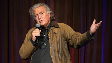 Στιβ Μπάνον: Το τέλος στη σχέση του Μασκ με τον Τραμπ είναι κοντά - Να μην περάσει σε Ελλάδα και Τουρκία ο πόλεμος από Ουκρανία και Μέση Ανατολή