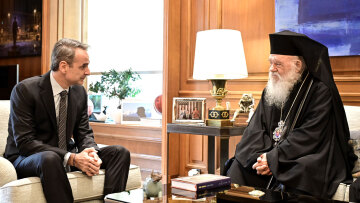 Συνάντηση Μητσοτάκη - Ιερώνυμου: Μαζί στα Τίρανα την Πέμπτη για την κηδεία του Αρχιεπισκόπου Αναστάσιου