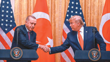 Προβληματισμός στην Αθήνα για τη στάση Τραμπ στα ελληνοτουρκικά