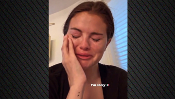 Τα δάκρυα της Σελένα Γκόμεζ για τις απελάσεις του Τραμπ: «Όλοι μου οι άνθρωποι δέχονται επίθεση»