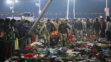 Βίντεο: Τουλάχιστον 15 νεκροί σε ποδοπάτημα κατά τη διάρκεια του προσκυνήματος στην Ινδία 