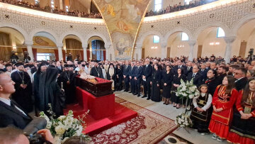 Αρχιεπίσκοπος Αναστάσιος: Το τελευταίο αντίο στον μεγάλο ιεράρχη - Μητσοτάκης: Υποκλινόμαστε στο μεγαλείο μιας ξεχωριστής προσωπικότητας