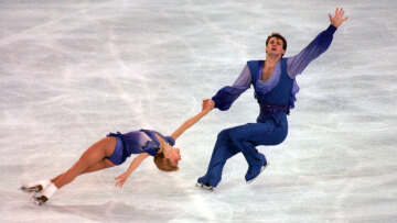 Ουάσινγκτον: «Αρκετοί αθλητές» του καλλιτεχνικού πατινάζ στο αεροπλάνο που συνετρίβη - Μεταξύ τους ζεύγος Ρώσων παγκόσμιων πρωταθλητών