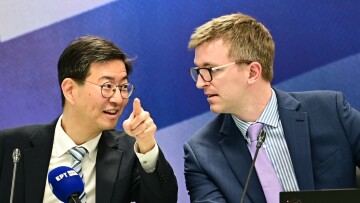 ΔΝΤ: «Συγκράτηση» στις αυξήσεις μισθών και συντάξεων στο δημόσιο τομέα ζητά το Ταμείο