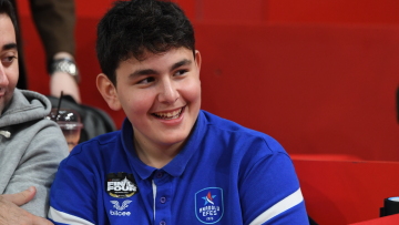 Στο ΣΕΦ για το Ολυμπιακός - Εφές ο γιος του Αταμάν - Βίντεο 