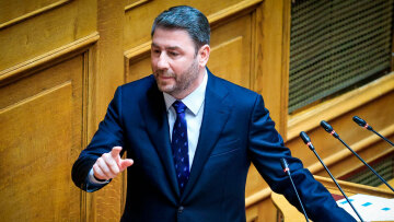 ΠΑΣΟΚ: Διαδοχικές συγκρούσεις με τον Μητσοτάκη θέλει ο Ανδρουλάκης - Ποιοι θα σηκώσουν το βάρος των μαχών στη Βουλή