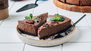 Cheesecake: 13 εκδοχές με σοκολάτα, φιστίκι, Baileys και πορτοκάλι για να μην βαρεθείτε ποτέ