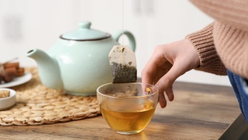 Μπορεί μαζί με το τσάι να πίνουμε και μικροπλαστικά; - Πώς να τα αποφύγουμε