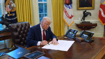 Νέους δασμούς στο Μεξικό, τον Καναδά και την Κίνα ανακοινώνει σήμερα ο Τραμπ - Στο... κάδρο και η ΕΕ