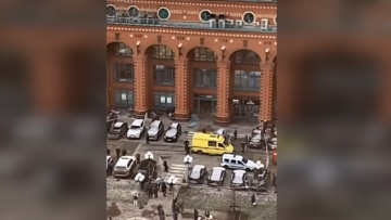 Έκρηξη με ένα νεκρό στην είσοδο πολυκατοικίας με πολυτελή διαμερίσματα στη Μόσχα - Δείτε βίντεο