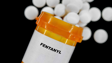 Η διακίνηση φαιντανύλης προς τις ΗΠΑ μειώθηκε κατά 40% από τότε που ανέλαβε ο Τραμπ, λέει η πρόεδρος του Μεξικού
