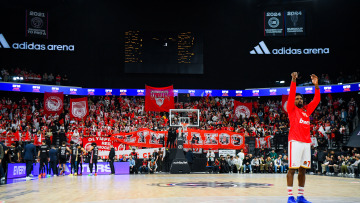 To γκολ του Μουζακίτη στον Πειραιά πανηγυρίστηκε «τρελά» στο Παρίσι - Βίντεο 