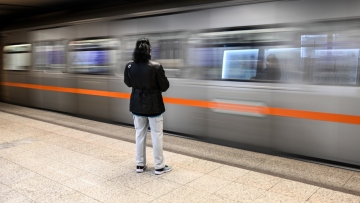 Εργαζόμενοι στον σταθμό του μετρό Μοναστηράκι ξέχασαν τα ηχεία των ανακοινώσεων ανοιχτά  - «Ήμασταν όλοι λιώμα»