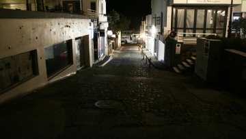 «Στους δρόμους» κάτοικοι στη Σαντορίνη - Κάνουν περιπολίες υπό τον φόβο του πλιάτσικου