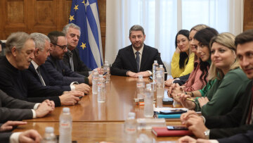 ΠΑΣΟΚ: Πόλεμο με τον ΣΥΡΙΖΑ ξεκινά ο Ανδρουλάκης - Τι είπε  σε έκτακτη συνεδρίαση της ΚΟ