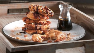 Λουκουμάδες, τηγανίτες ή pancakes; 23 παραδοσιακές και σύγχρονες συνταγές για τα αγαπημένα ζυμάρια