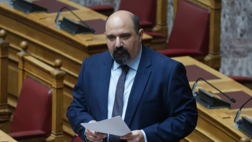 Η παραίτηση Τριαντόπουλου δεν φέρνει (άμεσα) ανασχηματισμό - Το παρασκήνιο της αποχώρησής του