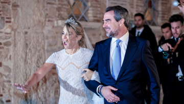 Νικόλαος Ντε Γκρες-Χρυσή Βαρδινογιάννη: H cool ένωση  δύο αντισυμβατικών - Δείτε το άλμπουμ του γάμου