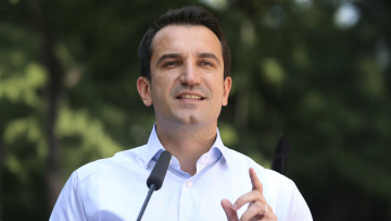 Συνελήφθη ο δήμαρχος Τιράνων για διαφθορά και ξέπλυμα χρήματος - Σε κατ' οίκον περιορισμό η σύζυγός του