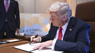 Λευκός Οίκος προς Ουκρανία: Χαμηλώστε τους τόνους και υπογράψτε για τις σπάνιες γαίες