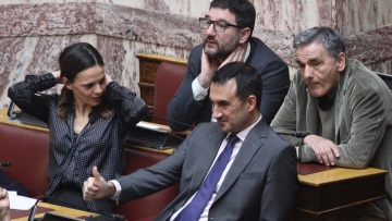 Νέα Αριστερά: Δεύτερη ημέρα ζυμώσεων για αποχή από την προεδρική εκλογή - Μπροστά στην απομόνωση ο ΣΥΡΙΖΑ