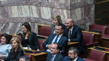 Νέα Αριστερά: Αποχή από την εκλογή Τασούλα - Αυξάνεται το χάσμα με τον ΣΥΡΙΖΑ