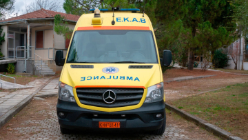 Τραγωδία στα Τρίκαλα: 22χρονη κατέρρευσε στο σπίτι της και κατέληξε λίγο αργότερα