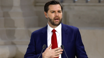 O Βανς απειλεί με στρατιωτική δράση για να ωθηθεί ο Πούτιν σε μια συμφωνία για την Ουκρανία