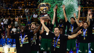 Κύπελλο μπάσκετ: Δια χειρός Γκάλη η κούπα στον Παναθηναϊκό - Δείτε το βίντεο της απονομής