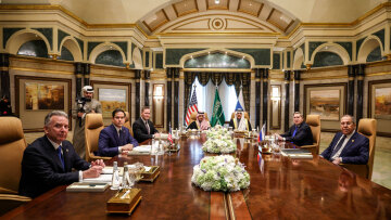 Μαραθώνιες οι συζητήσεις στο Ριάντ μεταξύ Ρούμπιο και Λαβρόφ - Ποιοι βρίσκονται στην συνάντηση